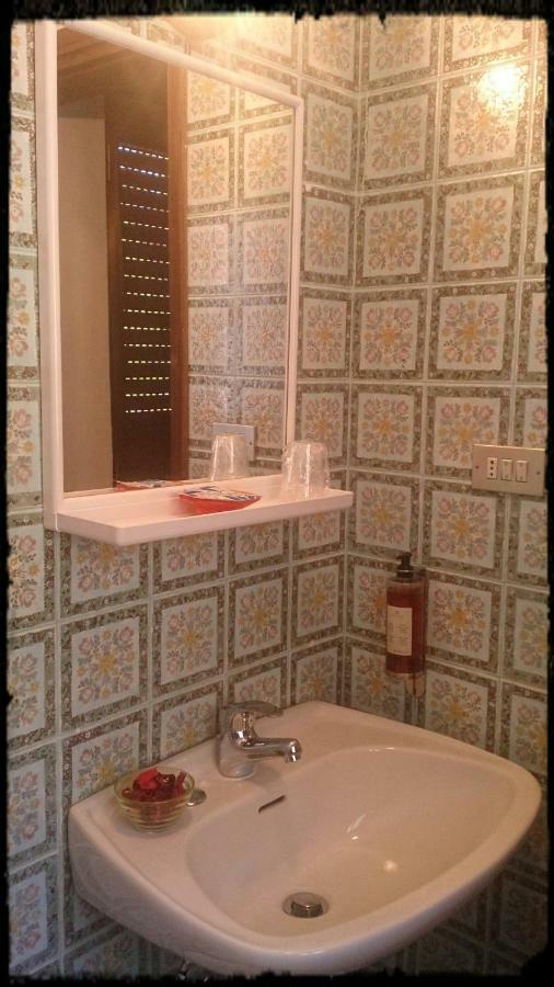 B&B Lo Scoiattolo Nebbiu Bagian luar foto