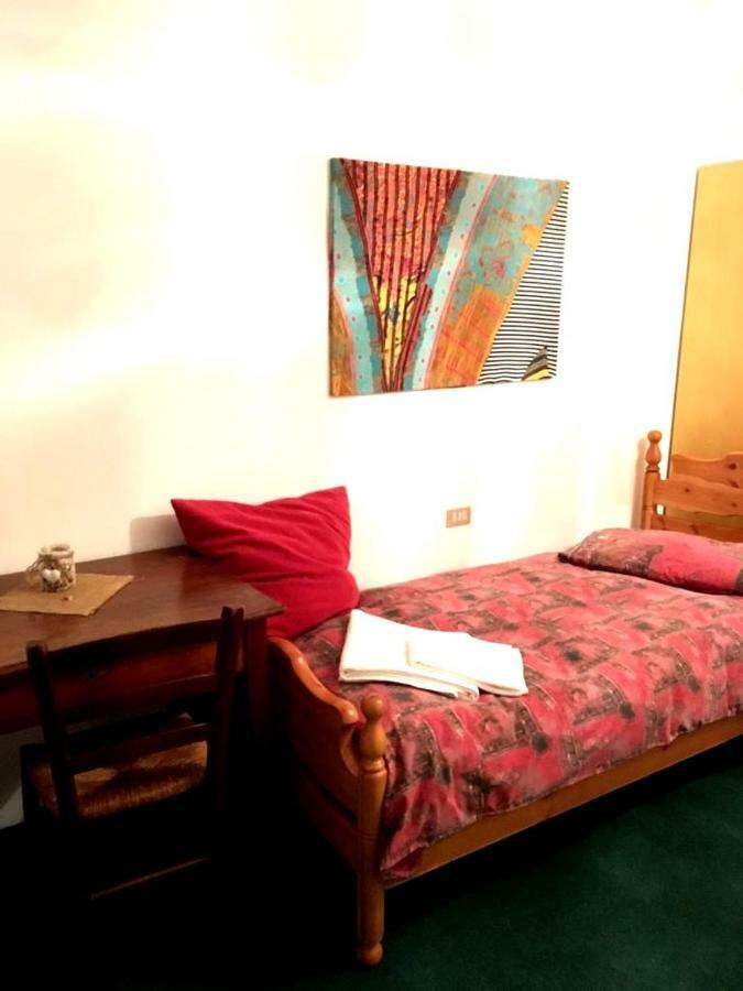 B&B Lo Scoiattolo Nebbiu Bagian luar foto